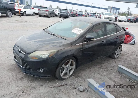 2013 Ford Focus Titanium из США, поврежденный, VIN 1FADP3J23DL233377
